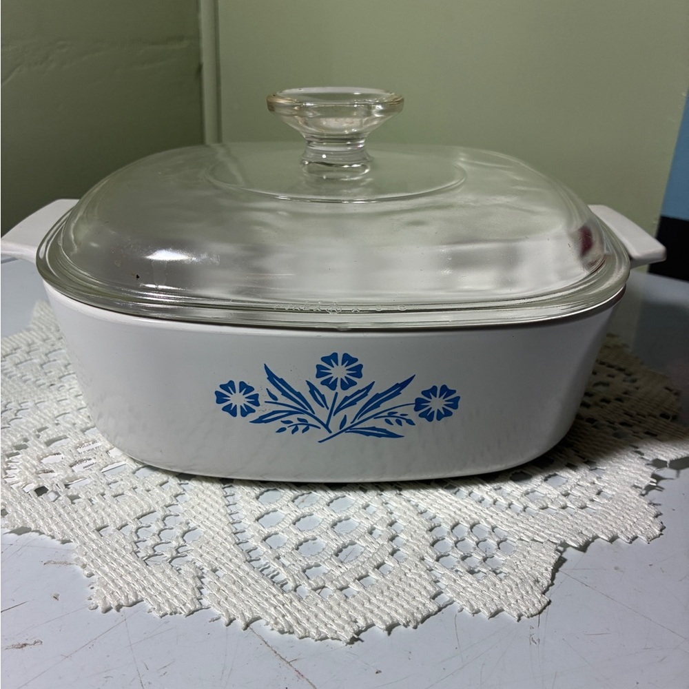 Corningware White Casserole with Blue Floral Motif and Glass Lid 2 qt